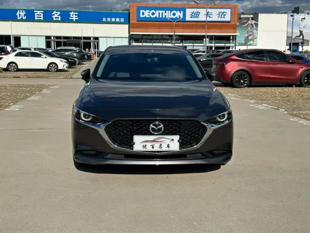 Mazda Axela — Фото автомобиля 2