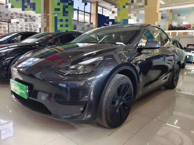 Фотография автомобиля — Tesla Model Y