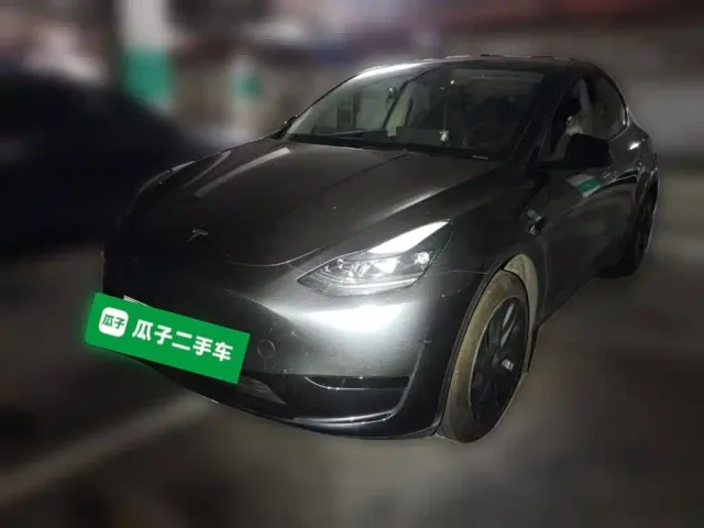 Фотография автомобиля — Tesla Model Y