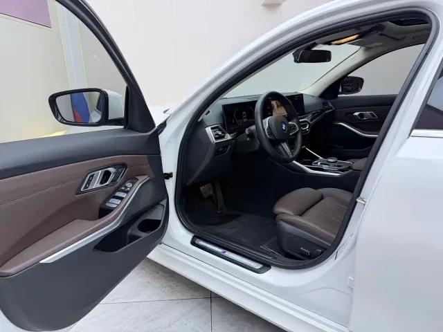 BMW 3 Series — Фото автомобиля 7