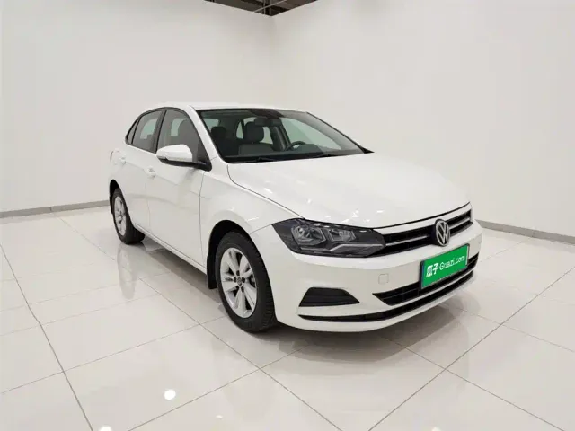 Volkswagen Polo — Фото автомобиля 3
