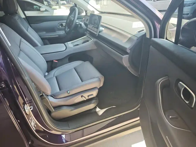 Leapmotor C16 — Фото автомобиля 5