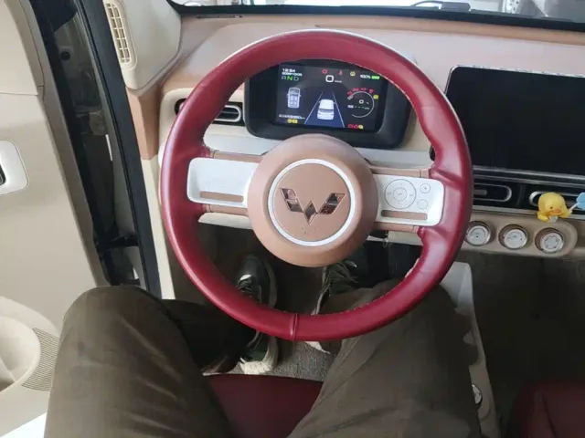 Wuling Hongguang Mini EV — Фото автомобиля 10