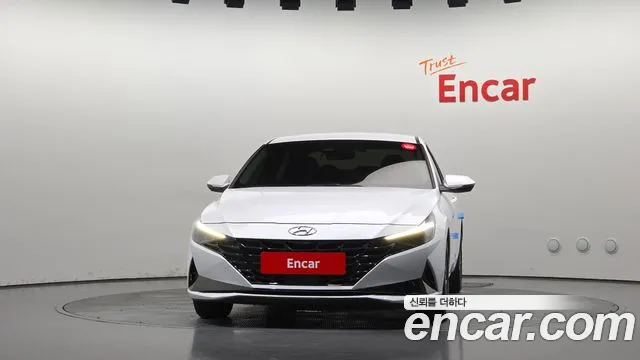 Hyundai Avante — Фото автомобиля 3