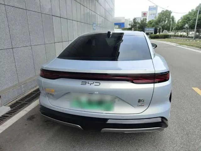 BYD Han L — Фото автомобиля 5