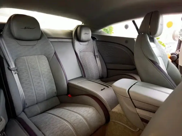 Bentley Continental Plug-in Hybrid — Фото автомобиля 12