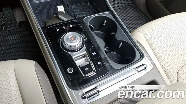 Kia Canival Новый Carnival 4 поколение Дизель 9 мест Signature — Фото автомобиля 9