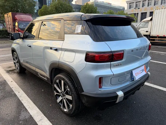 Geely ICON — Фото автомобиля 15