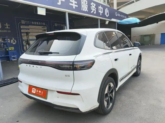 Geely Galaxy E5 — Фото автомобиля 7