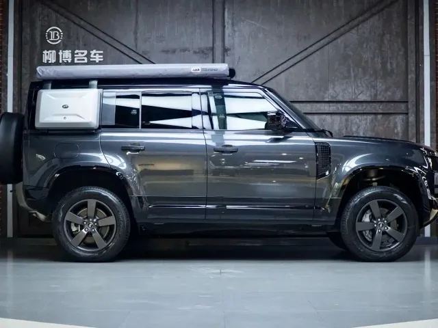 Land Rover Defender — Фото автомобиля 4