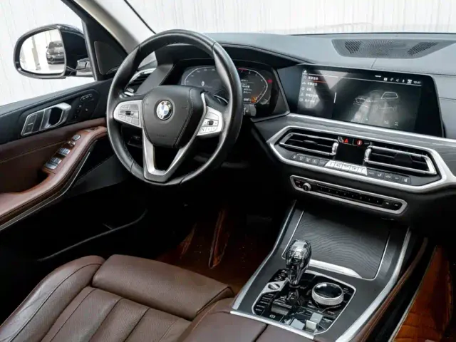 BMW X7 — Фото автомобиля 26