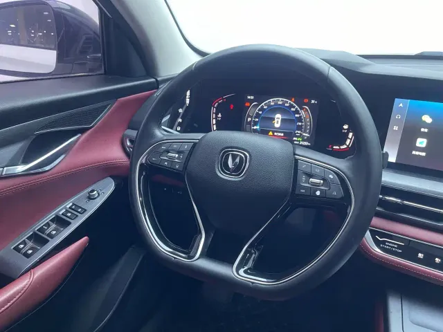 Changan CS75 Plus — Фото автомобиля 18