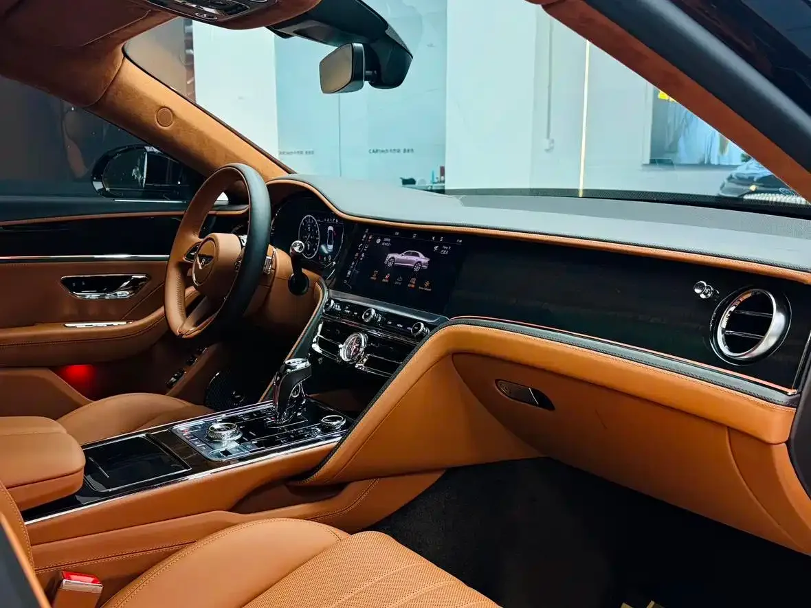 Bentley Flying Spur Plug-in Hybrid 2022 2.9T V6 Hybrid — Фото автомобиля 27