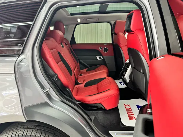Land Rover Range Rover Sport — Фото автомобиля 19