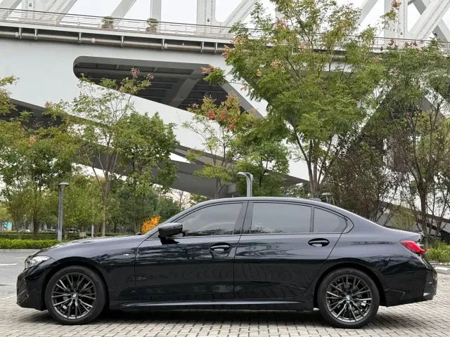 BMW 3 Series — Фото автомобиля 4