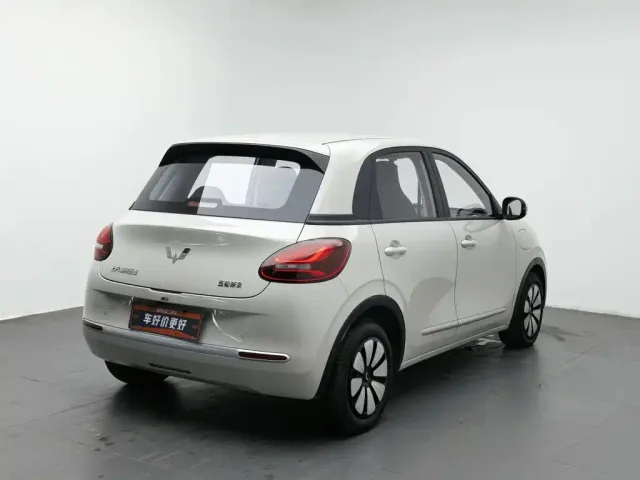 Wuling Bingo — Фото автомобиля 2