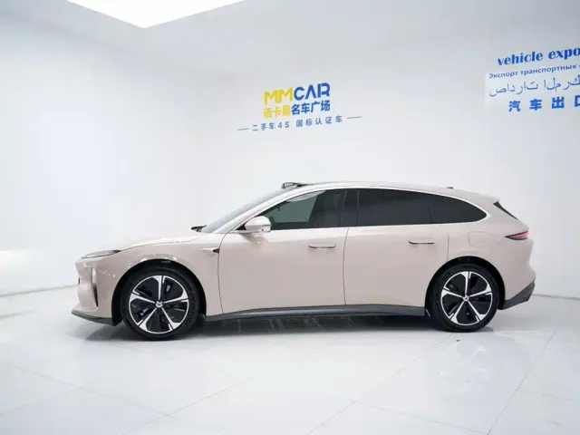 Nio ET5 Touring — Фото автомобиля 15