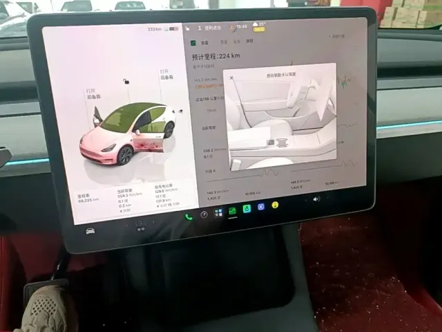 Tesla Model Y — Фото автомобиля 12