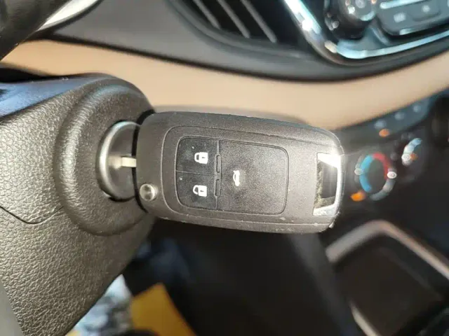 Chevrolet Monza 2022 320 Automatic Enjoyment Sunroof Edition — Фото автомобиля 8