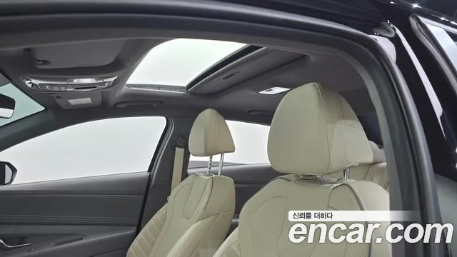 Hyundai Avante CN7 — Фото автомобиля 22