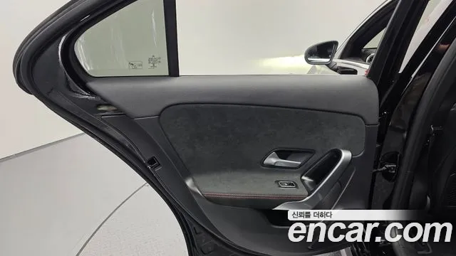 Mercedes-Benz A-Class — Фото автомобиля 23