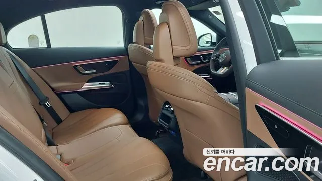 Mercedes-Benz E-Class W214 — Фото автомобиля 10