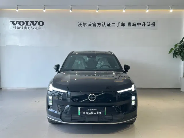 Volvo XC70 Plug-in Hybrid — Фото автомобиля 2