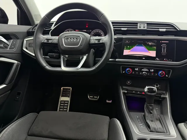 Audi Q3 — Фото автомобиля 10
