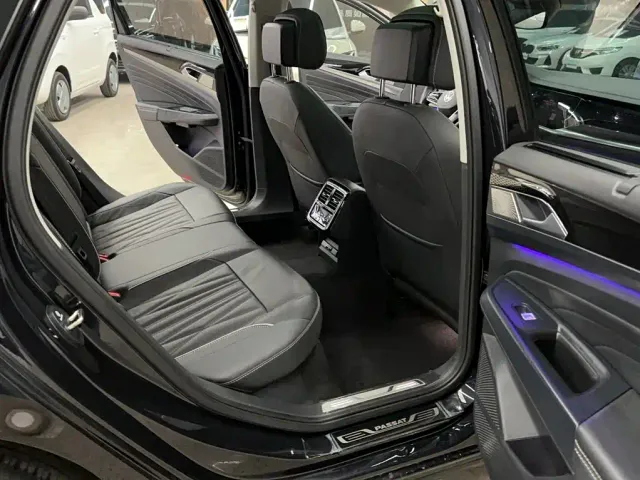 Volkswagen Passat — Фото автомобиля 3