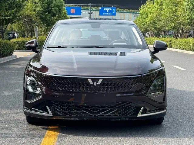 Wuling Starlight — Фото автомобиля 2