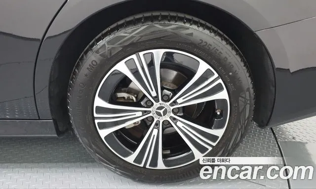 Mercedes-Benz E-Class W214 — Фото автомобиля 6