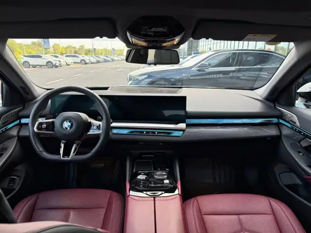 BMW 5 Series — Фото автомобиля 9