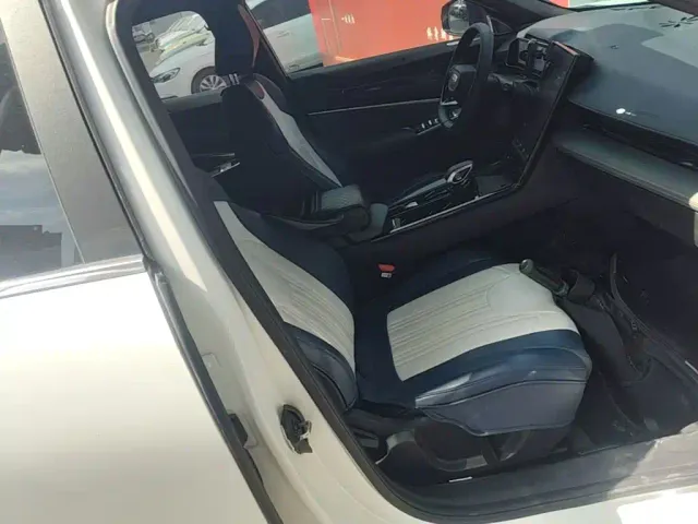 Geely Boyue — Фото автомобиля 24