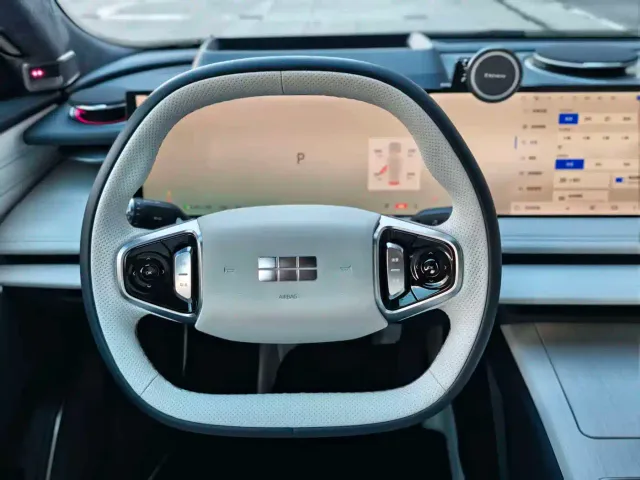 Geely Galaxy E8 — Фото автомобиля 12