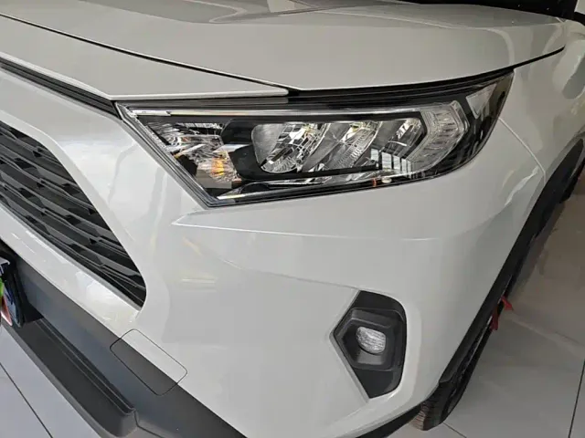 Toyota RAV4 — Фото автомобиля 23