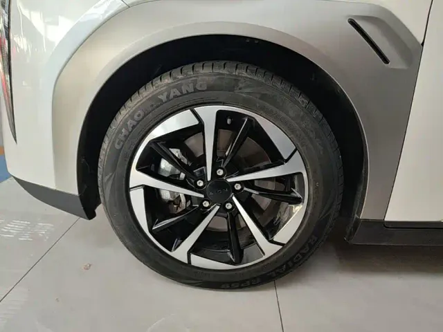 GAC Aion Y — Фото автомобиля 22