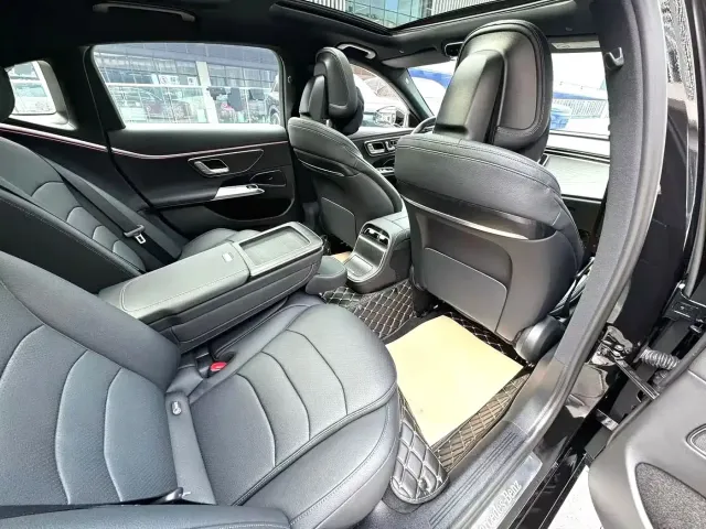 Mercedes-Benz Mercedes-Benz E-Class 2024 E 300 L Fashion — Фото автомобиля 5