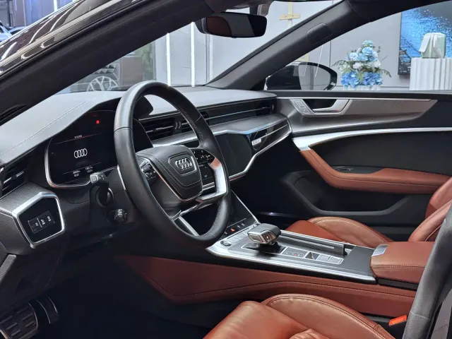 Audi A7L — Фото автомобиля 5