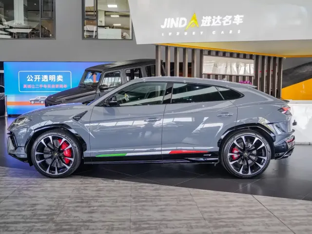 Lamborghini Urus — Фото автомобиля 19