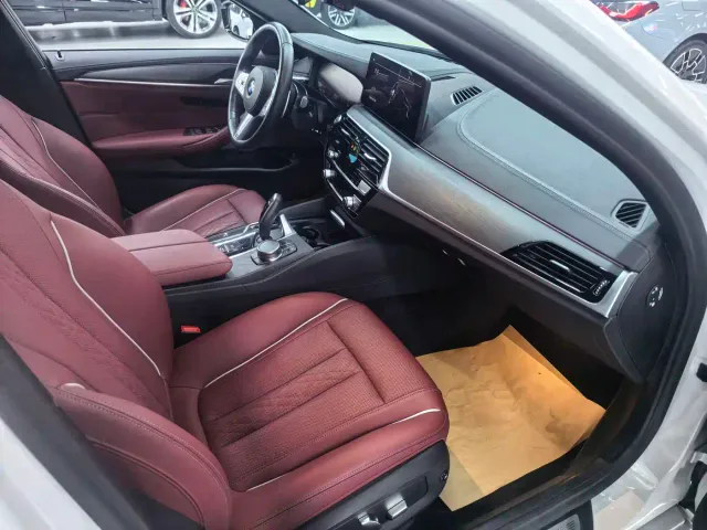 BMW 5 Series — Фото автомобиля 7