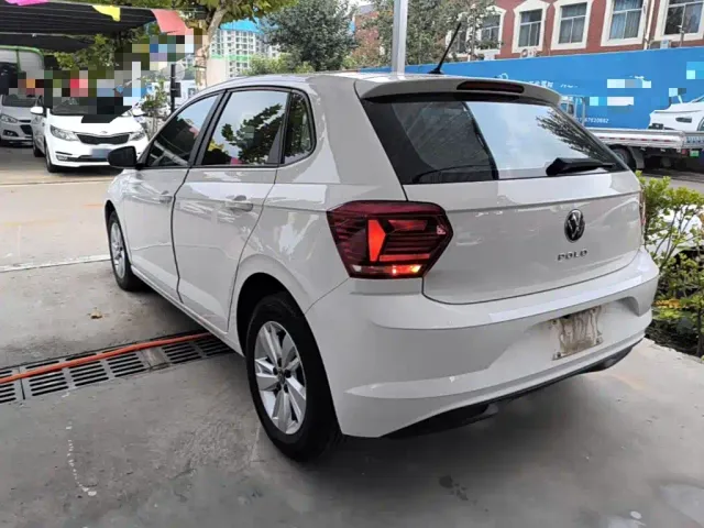 Volkswagen Polo — Фото автомобиля 4