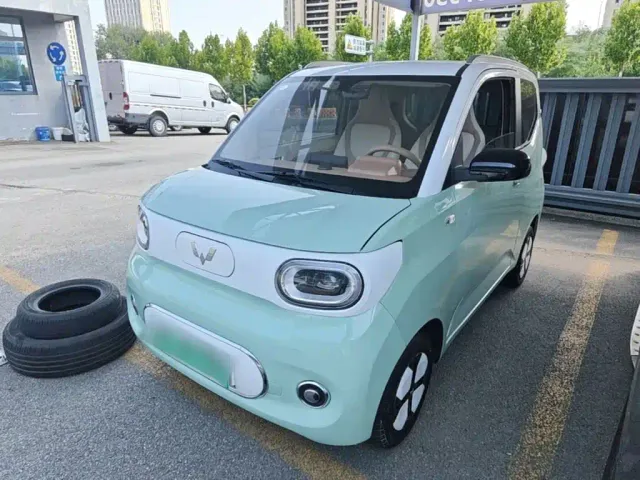 Фотография автомобиля — Wuling Hongguang Mini EV