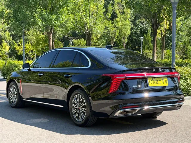 Hongqi H5 — Фото автомобиля 22