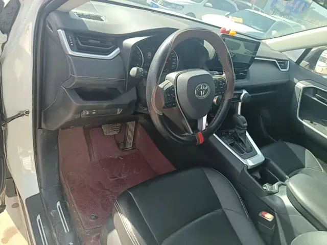 Toyota Wildlander — Фото автомобиля 9