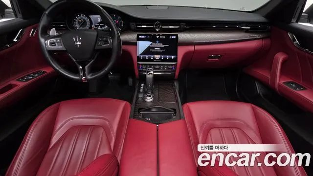Maserati Quattroporte — Фото автомобиля 10