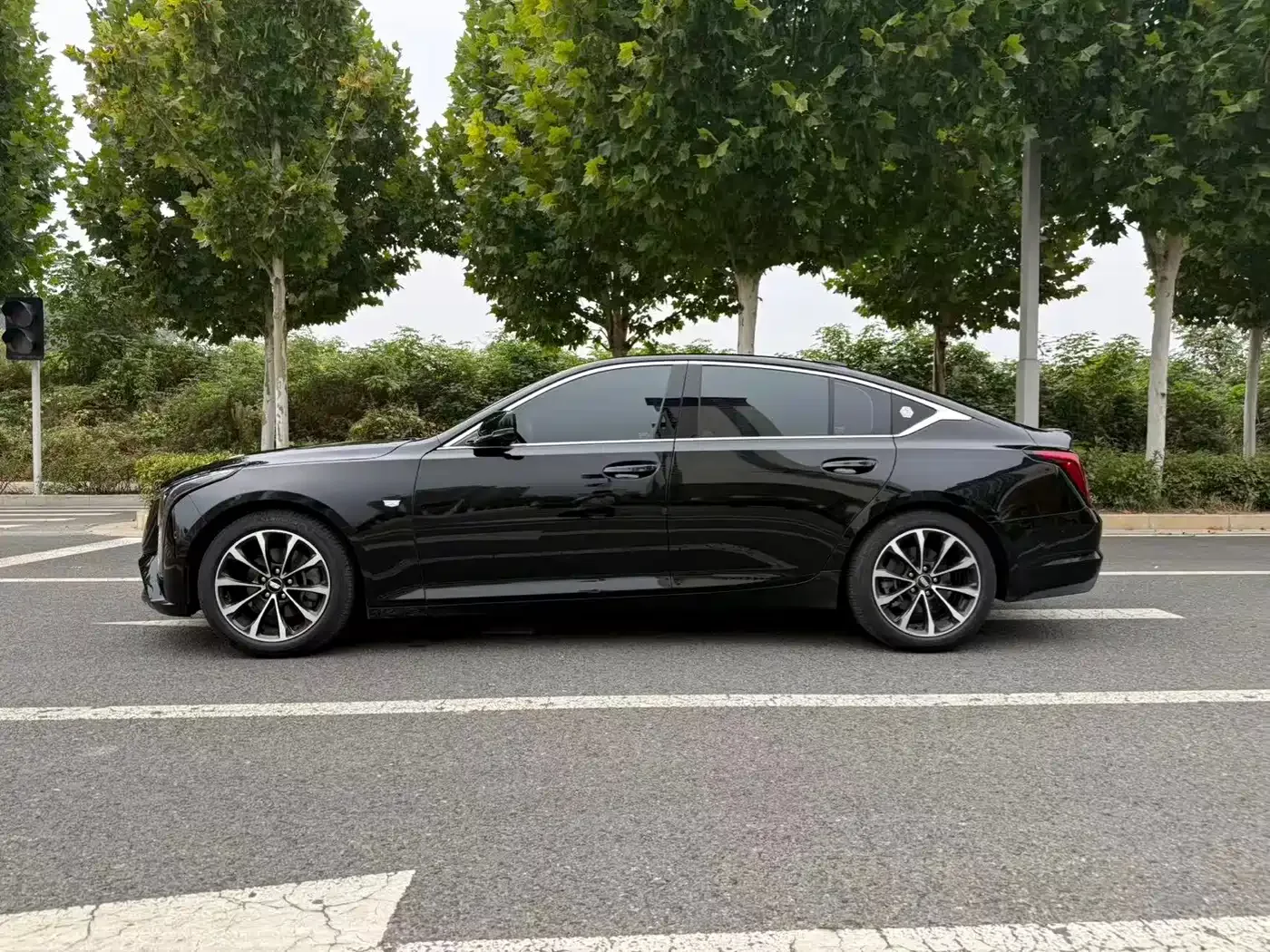 Cadillac Cadillac CT5 2025 Model 28T Urban Sport Edition — Фото автомобиля 4