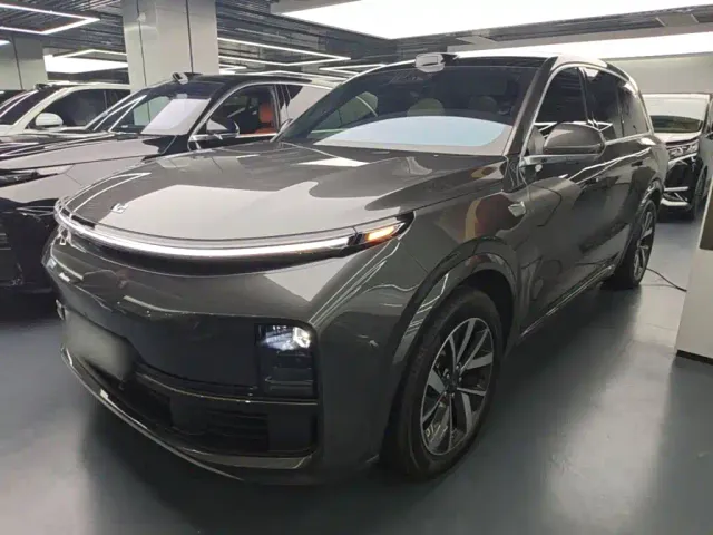 Фотография автомобиля — Li Auto L8