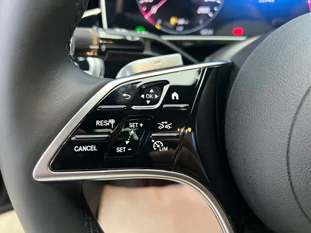 Mercedes-Benz E-Class — Фото автомобиля 8