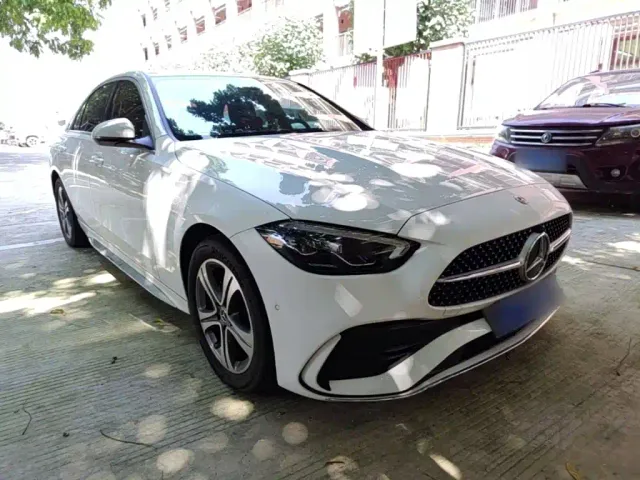 Mercedes-Benz C-Class — Фото автомобиля 3