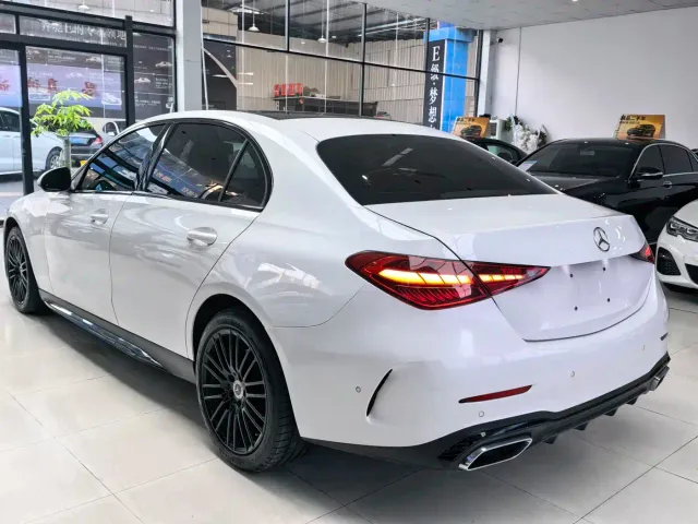 Mercedes-Benz C-Class — Фото автомобиля 4
